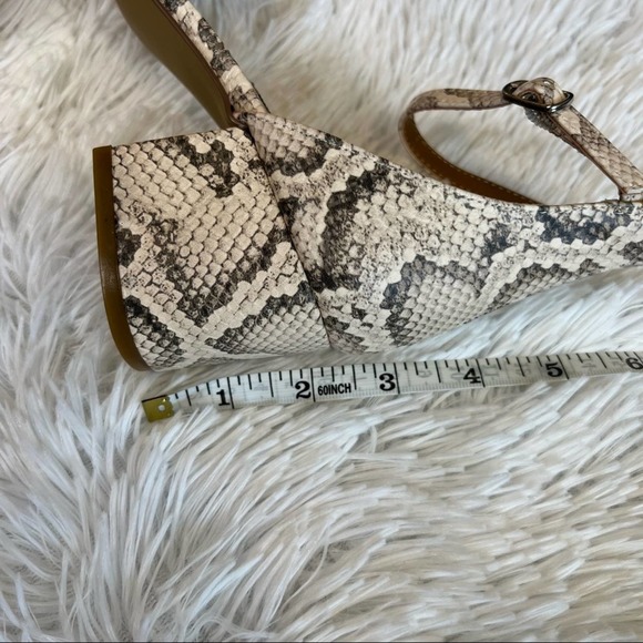 NWOT Steve Madden Irenee Ankle Strap Sandal Light Beige Snake 2" Heel Size 7.5 - Picture 8 of 9